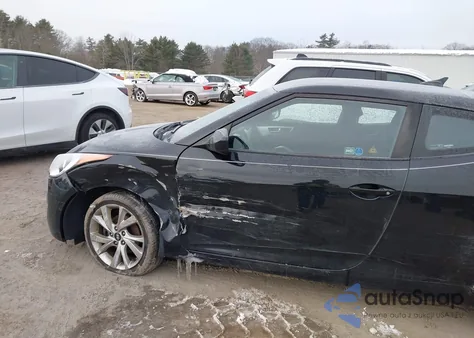 2016 Hyundai Veloster z USA, uszkodzony, nr VIN KMHTC6AD2GU301831